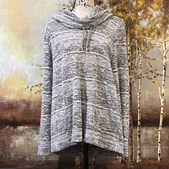 NWOT RUBY RD.Shimmering Kangaroo Pouch Gray Sweater Top - Picture 1 of 10